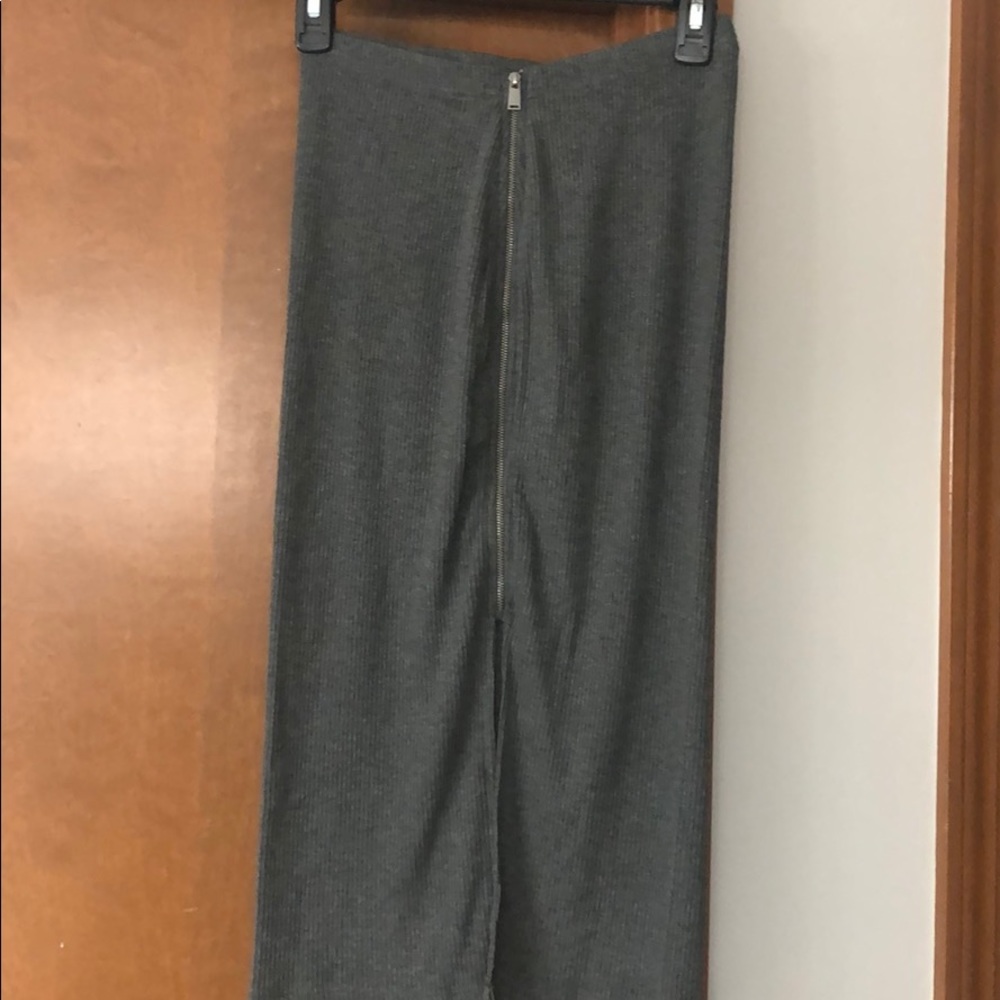 NewExpress ribbed knit front zipper skirt